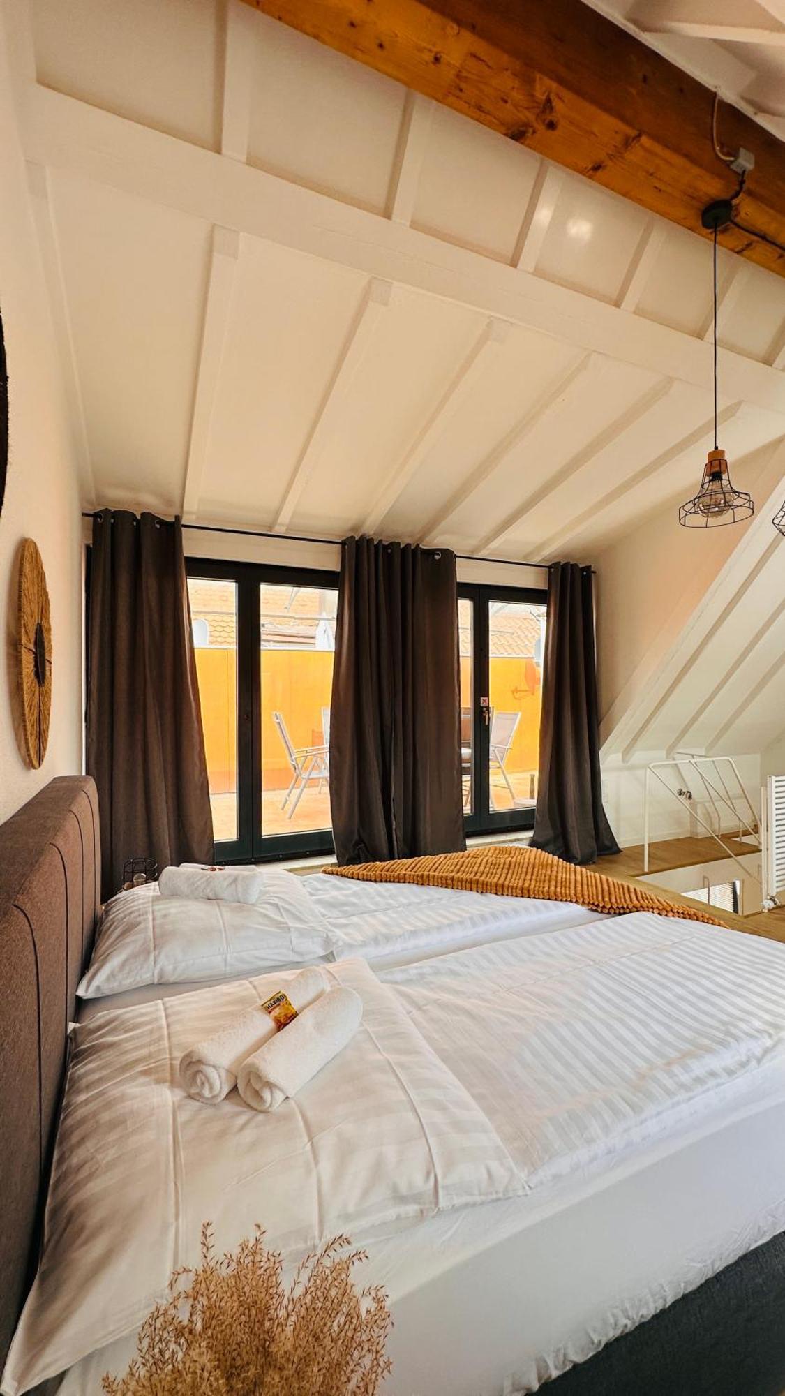 Amao-Green I 90Qm I Penthouse Maisonette Mit Rooftop I City Center I King-Size Betten Lahr  Buitenkant foto